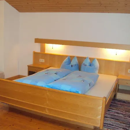 Haus Neururer דירה